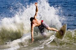 LOL决赛-绿茵启示录，当欧冠决赛的镜子，照见深圳队被黄蜂收割的宿命