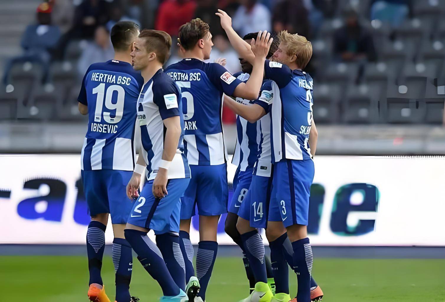 柏林赫塔主场逆转失败,努力追赶积分榜的简单介绍 柏林赫塔主场逆转失败,努力追赶积分榜的简单介绍