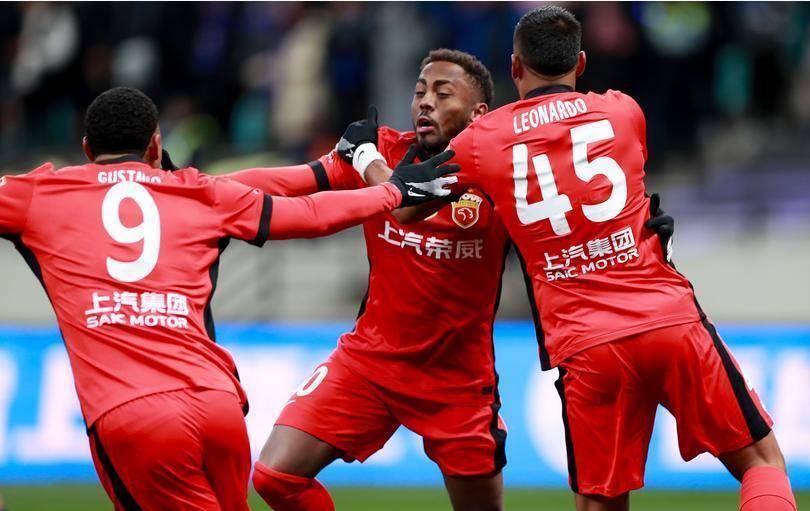 包含上港逆袭绝杀，取得难得一胜！的词条