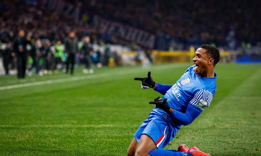 马赛实现惊险逆转，收获关键胜利