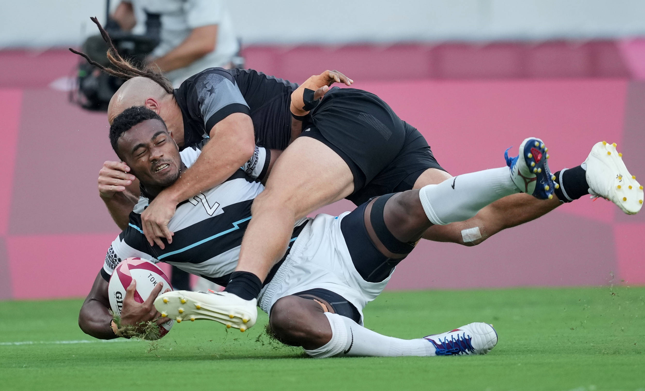 包含橄榄球热度飙升,网友热议不断的词条 包含橄榄球热度飙升,网友热议不断的词条