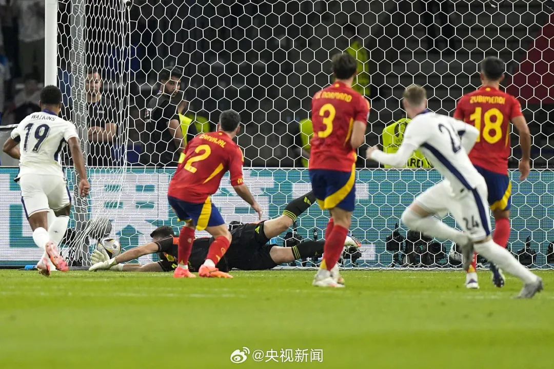 葡萄牙绝杀乌拉圭，奥亚尔萨瓦尔扛起全队的简单介绍