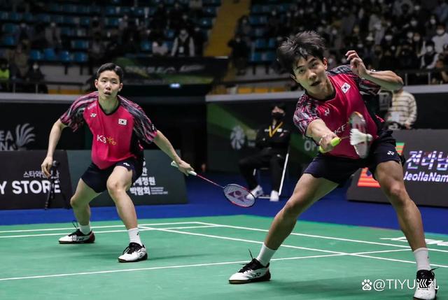 法国队横扫印度队,石宇奇统治全场 法国队横扫印度队,石宇奇统治全场