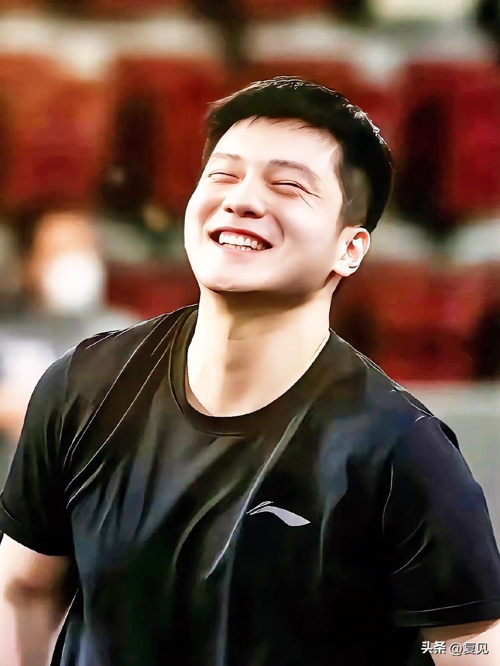 中国队碾压韩国队，樊振东高光表现