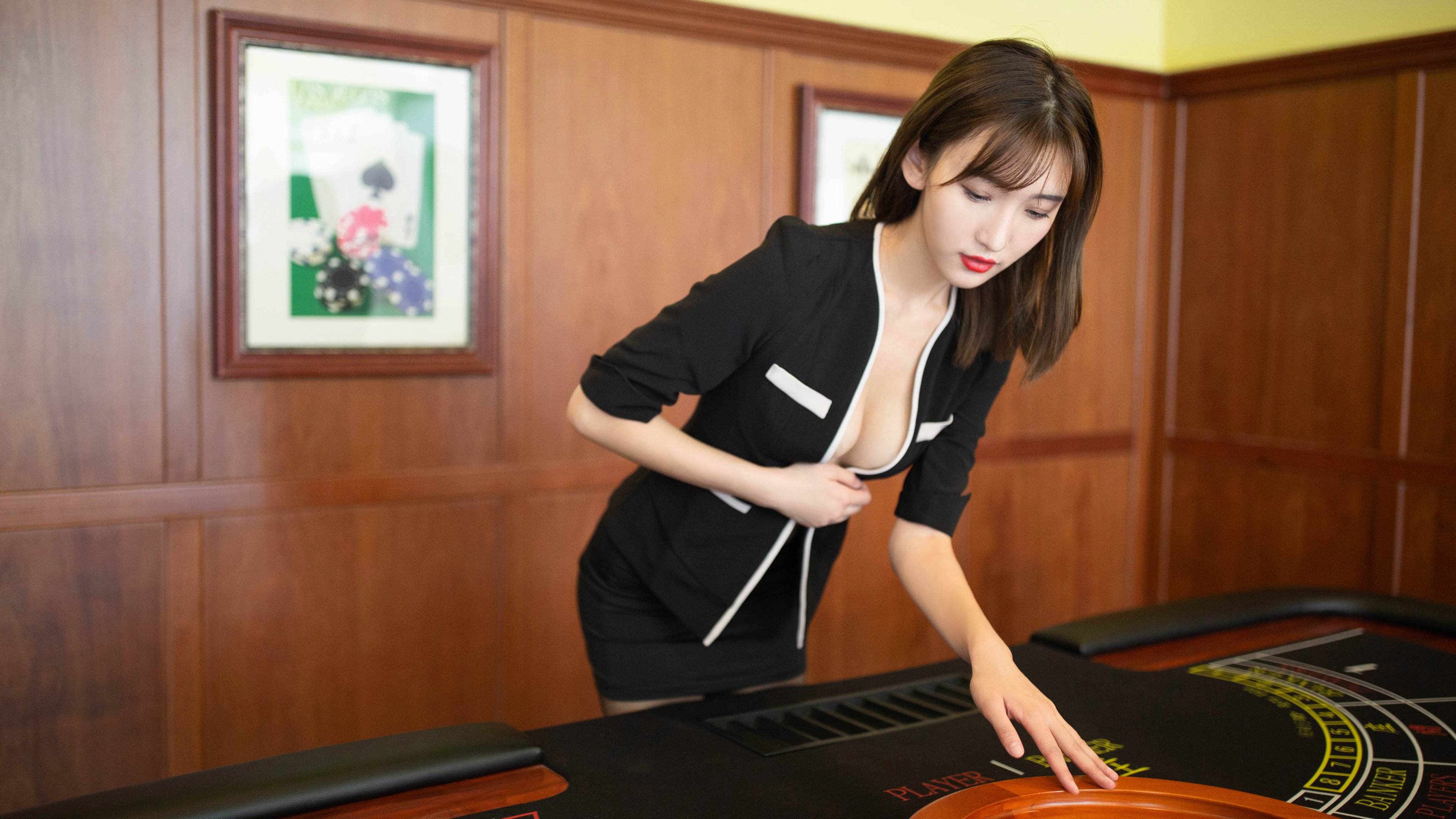 东方壁垒遭遇美式风暴,米切尔狂飙之夜如何击穿北京钢铁防线