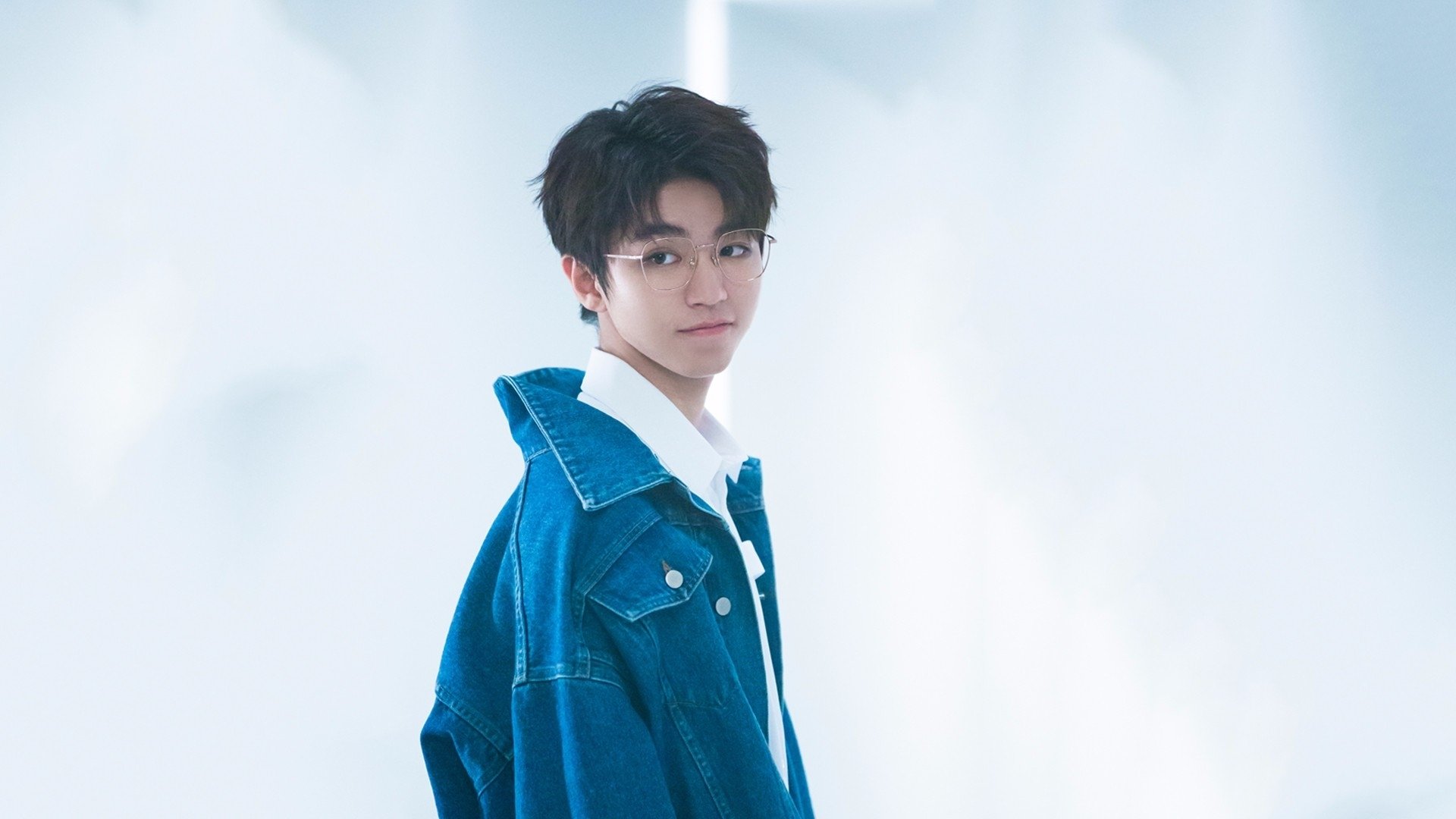 当勒沃库森对阵厄瓜多尔,黄喜灿如何成为隐形节奏大师?